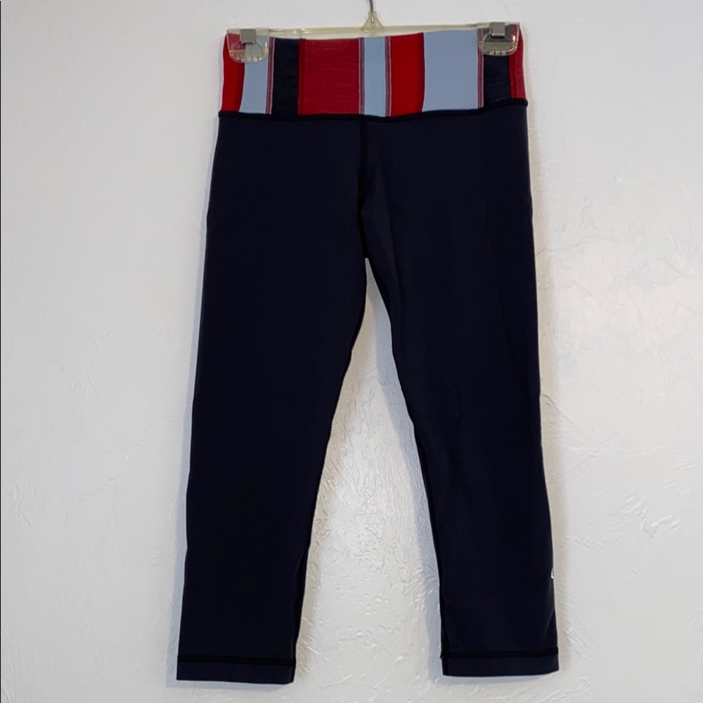 Lululemon Cropped Striped Waistband Leggings